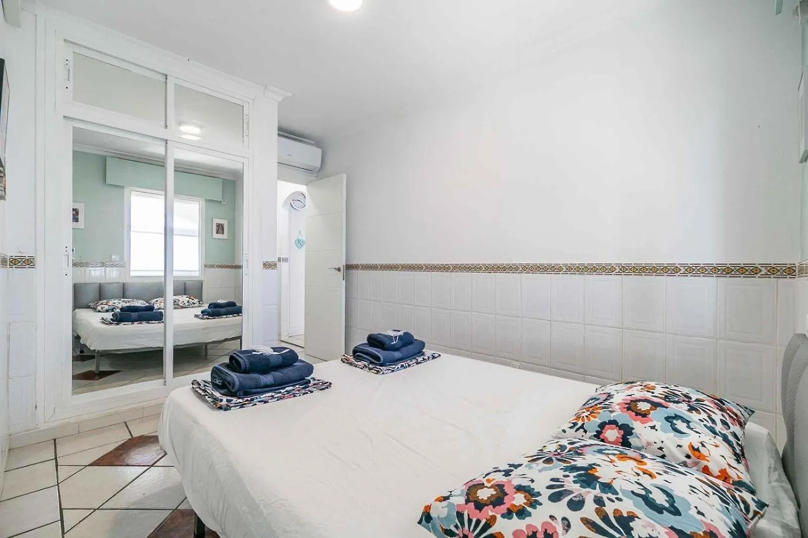 Holiday home Charming Townhouse In El Faro, Spain, Stunning Sea View & Community Pool Villa Fuengirola