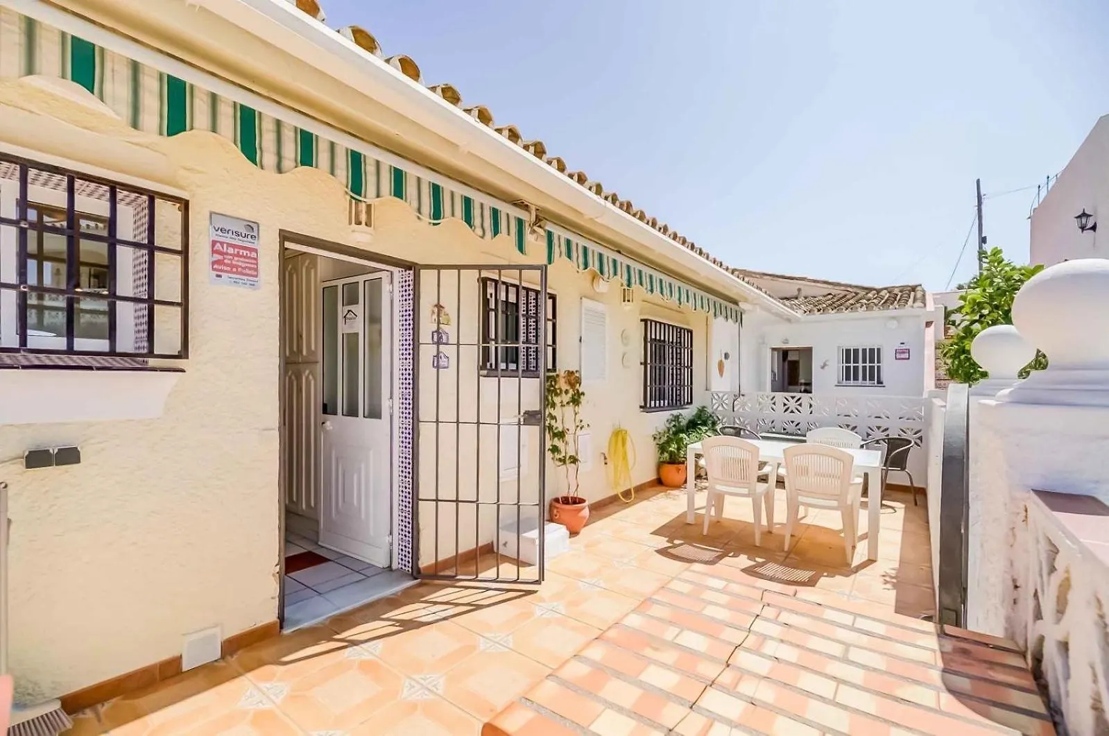 Willa Charming Townhouse In El Faro, Spain, Stunning Sea View & Community Pool Fuengirola Dom wakacyjny
