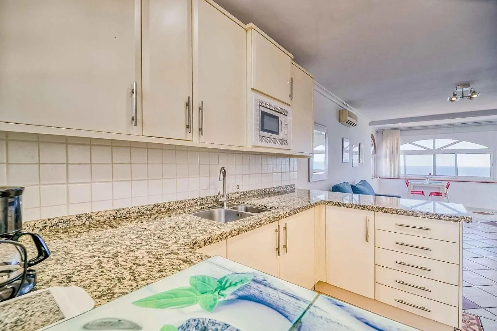 Charming Townhouse In El Faro, Spain, Stunning Sea View & Community Pool Fuengirola Holiday home